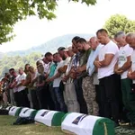 Mađarski list o 31 godini od genocida u Srebrenici: O činjenicama nema pregovora niti kompromisa, u Srbiji zločinci heroji