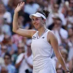 Ko je Linda Noskova, nova šampionka Vimbldona: Devojka sa sela koja je sreću pronašla u Zanzibaru