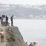 „Neke evropske države odlučile da napadnu Španiju“: Sančez kritikovao EU zbog reakcije na krizu u Seuti, broj poginulih migranata porastao na 67, većina se vratila u Maroko