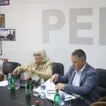 I “kompletan” REM ipak podeljen