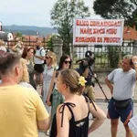 Nišlije blokirale Bulevar Nemanjića, protive se izgradnji pruge u Panteleju