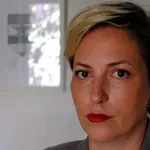 „Odluka umetnika da odustanu od učešća na Bitefu još jedna osuda režima“: Jovana Karaulić, docentkinja FDU-a