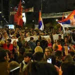 Koliko je bilo ljudi na dočeku studenata biciklista u Nišu, a koliko pristalica SNS na paralelnom skupu u istom gradu?
