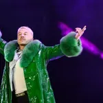 Prateći muzičari Eda Širana napustili turneju u znak podrške Meklmoru