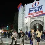 Nedodirljivi: Zašto nepropisno postavljene predizborne štandove SNS u Nišu niko ne može da ukloni?