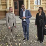 Roditelji: „Direktor Jovine i gradonačelnik prevarom zloupotrebili maloletne učenike u političke svrhe“