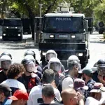 SafeJournalists: Ozbiljno policijsko nasilje nad novinarima u Tirani izaziva zabrinutost