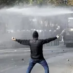 „Rama da podnese ostavku pre nego sve izgori“: Nasilne demonstracije u nekoliko albanskih gradova