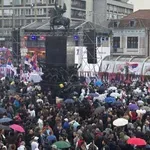 Šatori, ruzmarin i Kosovo: Vučić i naprednjaci u Nišu uhvatili zalet za izbore
