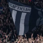 Policija intervenisala: Tuča navijača Partizana i Zvezde u Areni (VIDEO)
