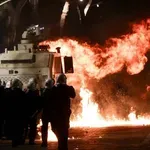 Antivladini protesti u Tirani ne prestaju: Molotovljevi kokteli bačeni na zgradu Vlade