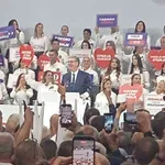 Vučić u Kragujevcu najavio velike čistke u vlasti, obećao plate od 1.500 evra i penzije od 750 evra ako postane premijer