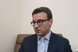 Петковић: Курти послао полицију да одузме 40.000 литара вина виници Петровић