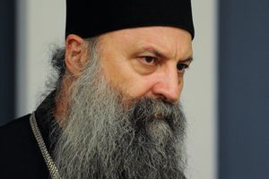 Годишњица страдања Срба у средњем Подрињу и Бирчу, патријарх Порфирије служи литургију