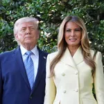 Kralj Čarls i Kamila stigli u posetu Melaniji i Donaldu: Modni okršaj dama, visoke potpetice u prvom planu