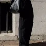 Tri modela pantalona koja će obeležiti jesen 2026.