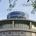 Podľa správy Allianz dlhy Slovákov patria k najvyšším v regióne. Oproti Čechom sme trikrát chudobnejší