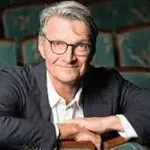 JAN SVĚRÁK „Sloboda má svoju cenu – je to neistota.” Rozhovor s režisérom filmu Pět švestek