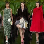 Vysoká móda v objatí prírody: Dior premenil parížske mólo na čarovnú záhradu