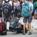 Jutri se začne novo šolsko leto: toliko prostih dni bodo imeli učenci (prvomajske letos daljše!)