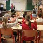 Presenetljiva odločitev ministrstva po katastrofalnih rezultatih: popolna ukinitev devetletke in vrnitev 8-letne šole