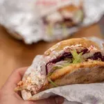 En mesec je jedel hamburgerje, pice, krofe ... nato pa razložil, kaj se je zgodilo z njegovim telesom in kakšne so bile posledice