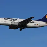 Zaposleni nepopustljivi, vodstvo poskuša preprečiti popoln kaos na nebu