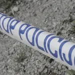 Grozljiva najdba na Gorenjskem: ob parkiranem avtomobilu našli dve trupli