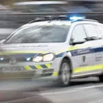 Huda prometna nesreča: pešec po trčenju podlegel poškodbam