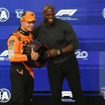 Priljubljeni dirkač formule 1 se seli med svetovne ikone!