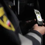Šok v Brežicah: voznik šolskega avtobusa je v službo prišel pod vplivom alkohola