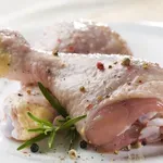 To je najnevarnejši del piščanca: je poln bakterij in parazitov, mnogi pa ga naravnost obožujejo