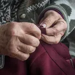 Ima 101 leto, vsak večer grizlja prigrizke in gleda TV: zaradi ene stvari je brez težav dočakala visoko starost