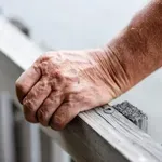 Bil je zelo nadarjen jugoslovanski nogometni up, a je končal kot brezdomec: 6 let je živel na beograjskih ulicah, zdaj pa je z njim tako