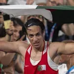 Kontroverzna olimpijska prvakinja razkrila, da je bila na hormonski terapiji