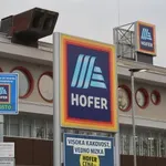 V Hoferju so zdaj znižali ceno tega izdelka, ki je nuja v (skorajda) vsakem domu, saj poleti brez tega preprosto ne gre