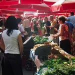 Medtem ko se Hrvati zgražajo nad cenami češenj, je v Ljubljani zgodba drugačna (in za to so nam res lahko fovš)
