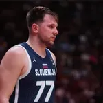 Dončićev udarec v koleno komentirali tudi ameriški mediji: "Navijači Lakersov bodo Eurobasket gledali z zaskrbljenostjo"