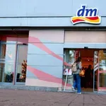 Dm na police postavil božični hit, ki ga je mogoče dobiti za manj kot 5 evrov! Tega se nihče ne bi branil