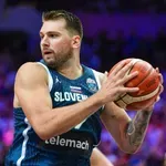 Nov poraz slovenskih košarkarjev: po napetem obračunu izgubili proti Francozom