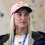 Osupljivo, kaj je Janja Garnbret storila po tekmi v Kopru: vsi govorijo o tem, kako je kar 3 ure stala in ...
