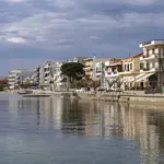 Preplah v mediteranskem raju: prebivalce priljubljenega turističnega kraja iz spanca vrgel močan potres