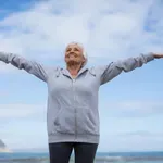 Najboljši trik stoletnikov iz tako imenovanih "modrih con": upočasni staranje, zmanjšuje tveganje za infarkt in kap