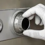 Policija v gramoznici v severovzhodni Sloveniji odkrila večji trezor