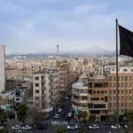 Izdano črno opozorilo: nikar ne potujte v to državo, razmere se zaostrujejo