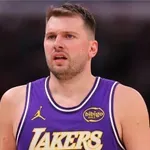 Slab večer za jezernike: Dončić odšepal v slačilnico, poraz je bil neizogiben