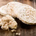 Kako zdravi so zares riževi vaflji? Če pogosto posegate po njih, pozor: tega dejstva morda niste vedeli