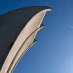 Belih črt za letali še ne bo: zrak v višinah topel in suh, vremena pa se bo marsikdo razveselil