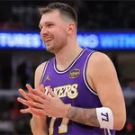 Dončić znova navdušil: nanizal 44 točk in poskrbel za novo zmago Jezernikov