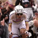 Nihče mu ni kos: Tadej Pogačar se veseli rekordne četrte zmage na Strade Bianche